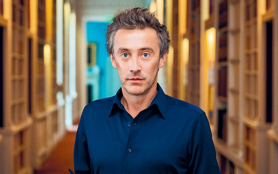 Ντάλας Κάμπελ: Η επιστήμη κατά της συνωμοσιολογίας-1