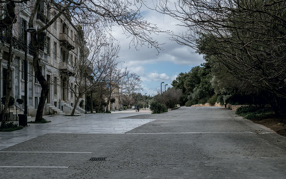 Όταν άδειασαν οι δρόμοι-3