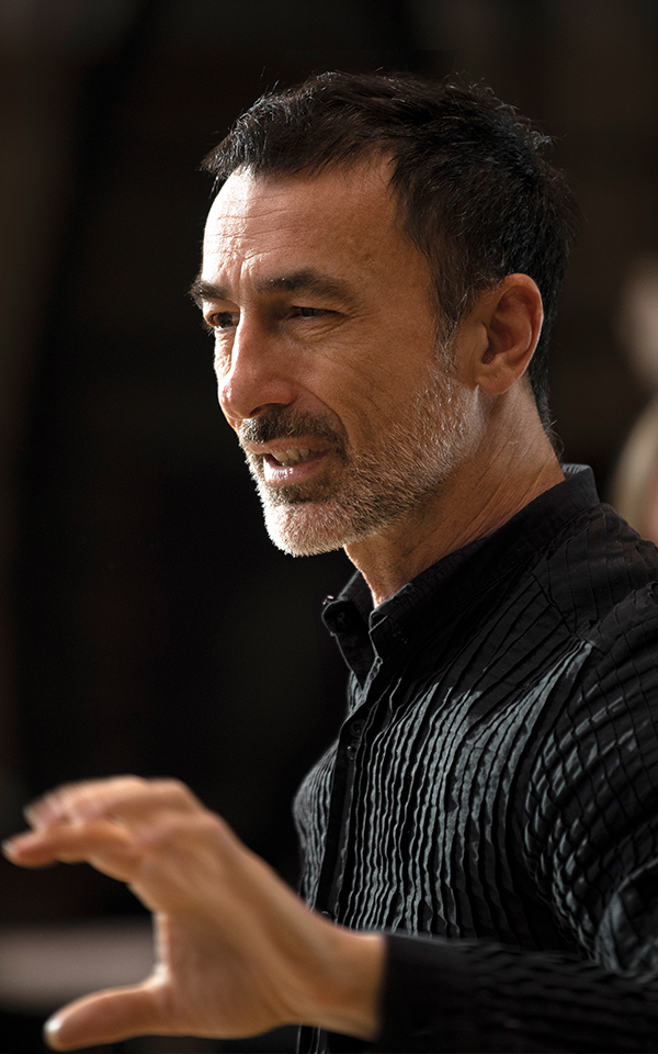 “VOGUE” επετειακό τεύχος Απριλίου, αυτή την Κυριακή με την Καθημερινή-2