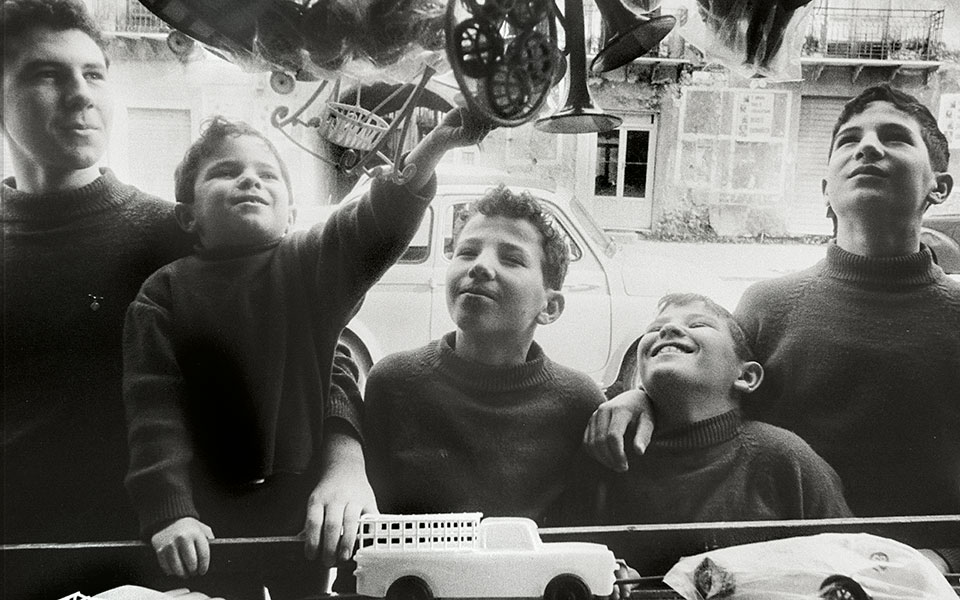 Ρέκβιεμ για μια γενιά-1