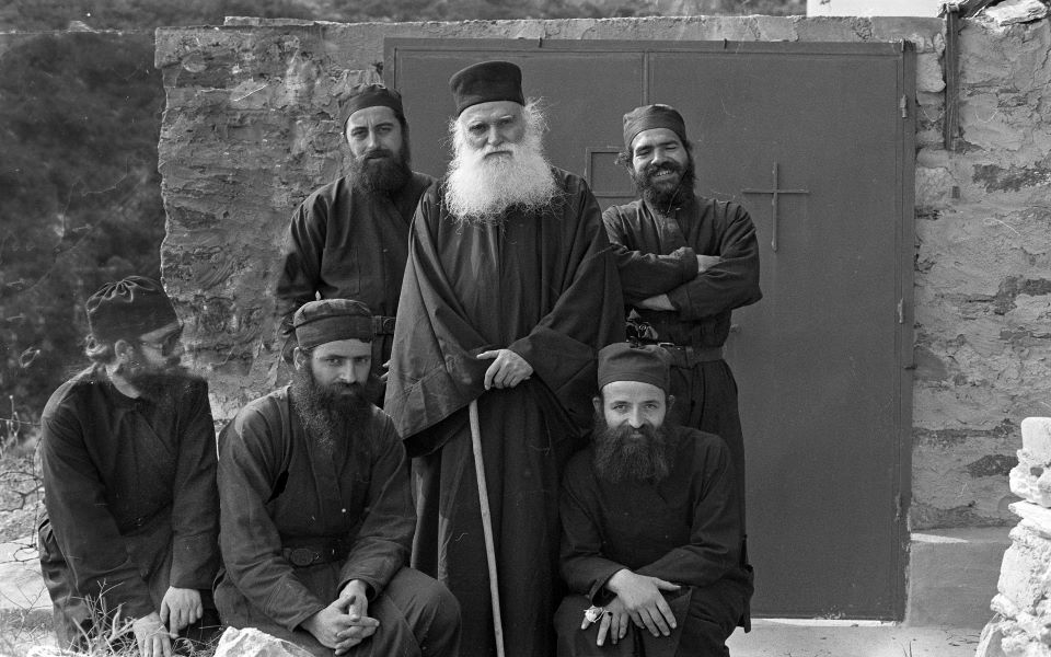 Πρεμιέρα της σειράς ντοκιμαντέρ «Σύγχρονοι Γέροντες»-4