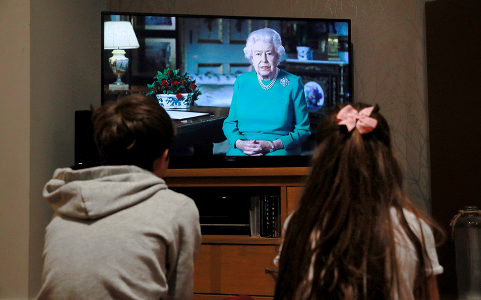 Με αναφορές στον Β’ Παγκόσμιο Πόλεμο το διάγγελμα Ελισάβετ: Ενωμένοι θα νικήσουμε την πανδημία-1