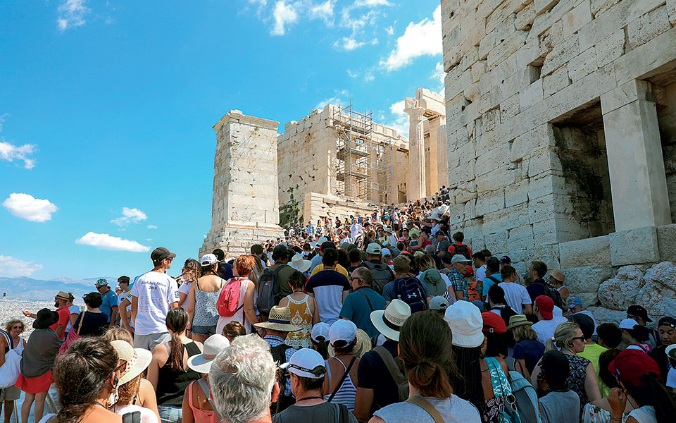 Μπορεί το ελληνικό καλοκαίρι  να «σκοτώσει»  την επιδημία;-1