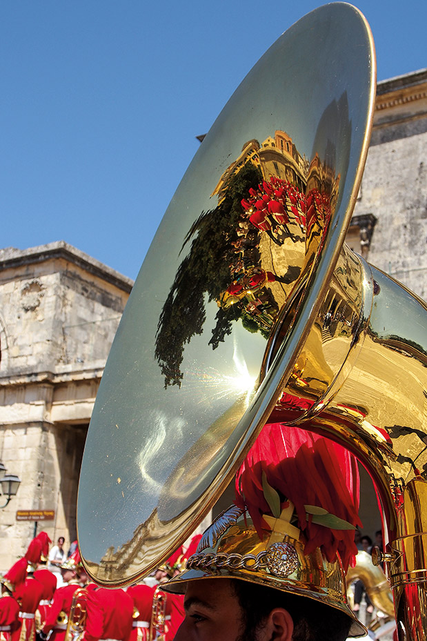 Το Πάσχα του Σκούτζικα-1