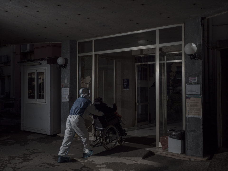 Στο «Κ» / «ΤΑΞΙΔΙΑ» σήμερα ένα 24ωρο με τους ήρωες της διπλανής πόρτας-3