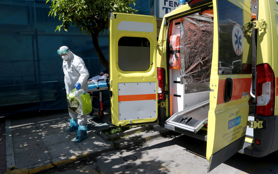 Στην κλινική στο Περιστέρι ο Σωτ. Τσιόδρας – Θετικά στον κορωνοϊό 37 άτομα-1