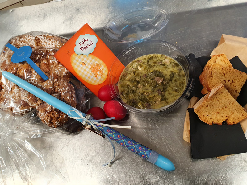 Ο “Βασίλαινας” μαγειρεύει για τους πωλητές της “Σχεδίας”-3