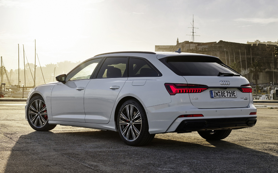 Nέο Audi A6 Avant TFSI e quattro με 367 ίππους-1