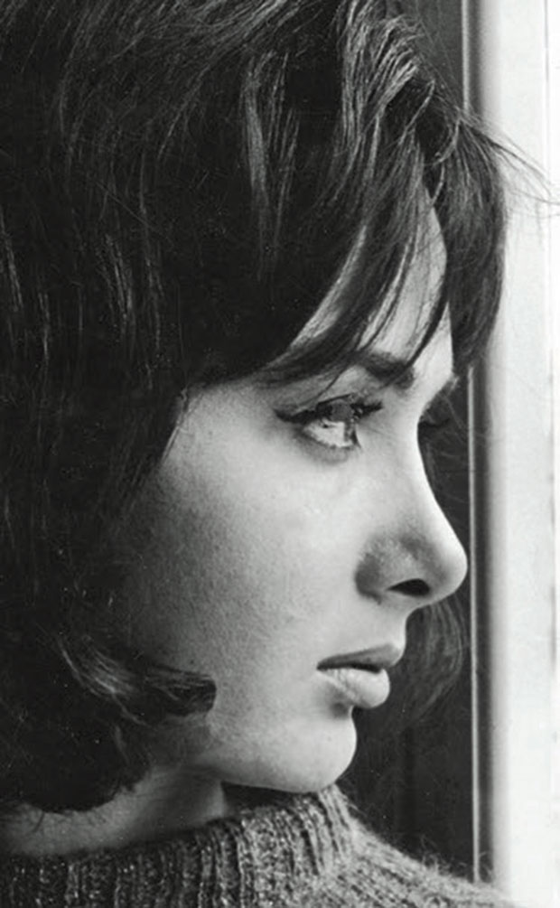 Ξένια Καλογεροπούλου στην «Κ»: Εκλαιγα στις κουίντες, αλλά στη σκηνή ήμουν ευτυχής-3