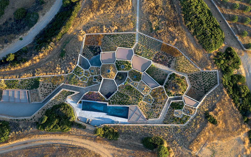 Ο απέραντος κόσμος του Γιώργη Γερόλυμπου-4