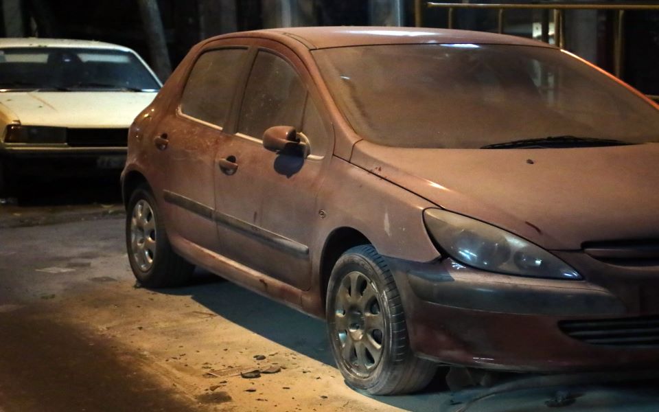 Επεισόδια στην Κυψέλη: Αντιεξουσιαστές έσπασαν βιτρίνες – Επιτέθηκαν με μολότοφ σε αστυνομικούς-2