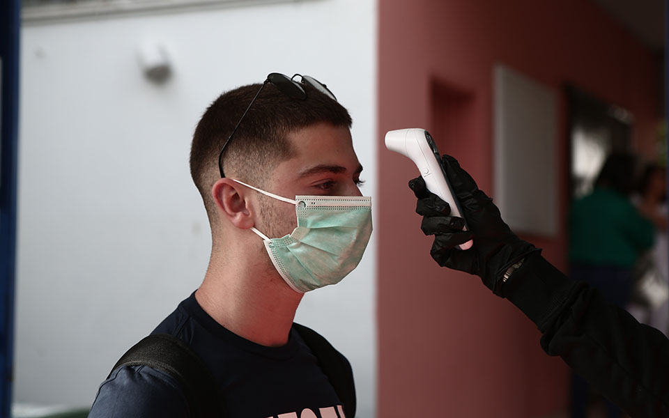 Ανοιξαν σήμερα τα σχολεία μετά το lockdown στις 11 Μαρτίου-2