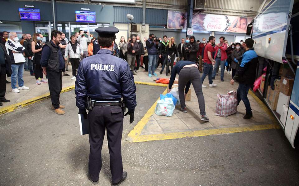 Πώς ταξιδεύουμε από σήμερα με αεροπλάνα, τρένα, λεωφορεία και πλοία-2