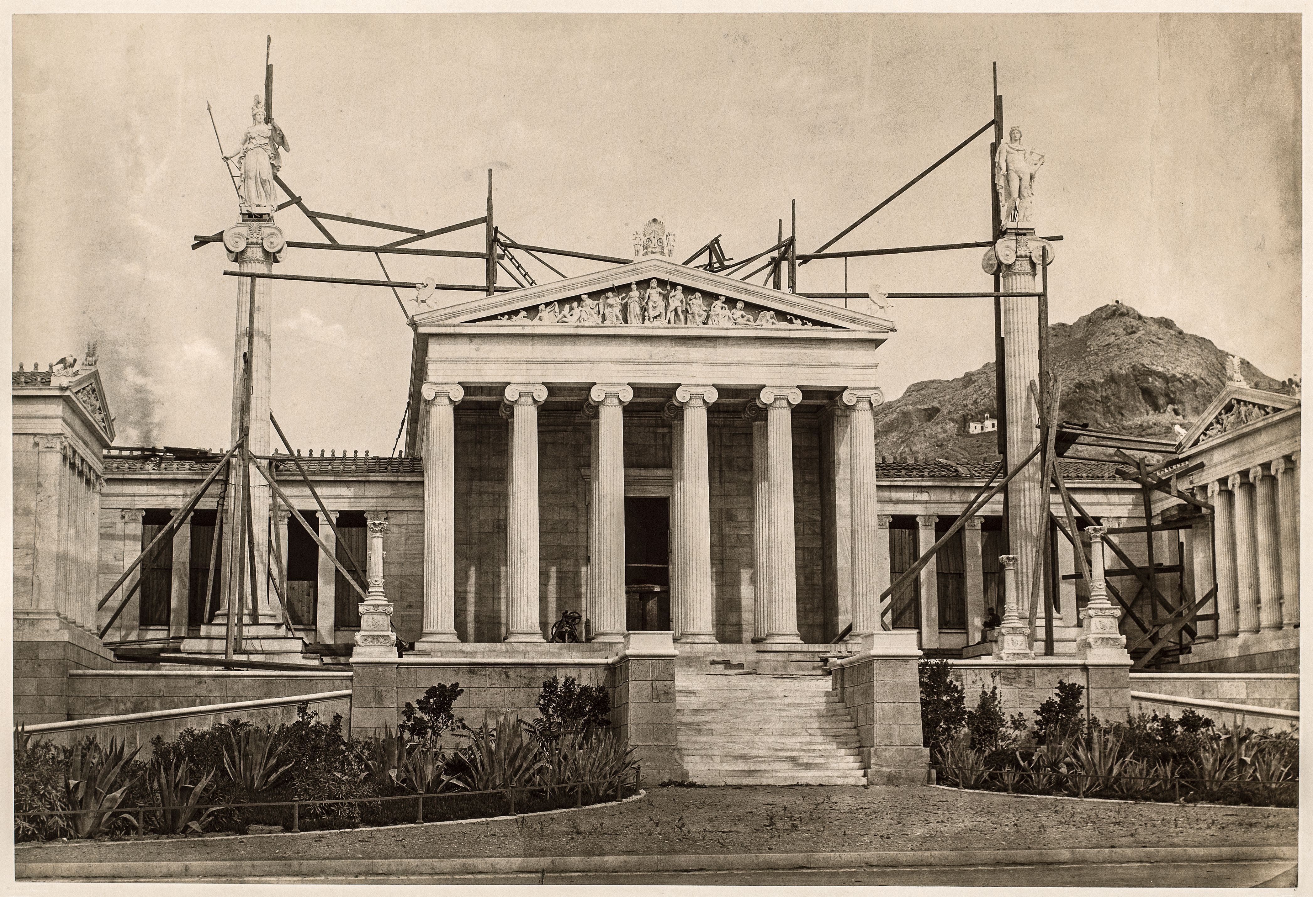 Ο Ερνέστος Τσίλλερ αποκαλύπτεται-4