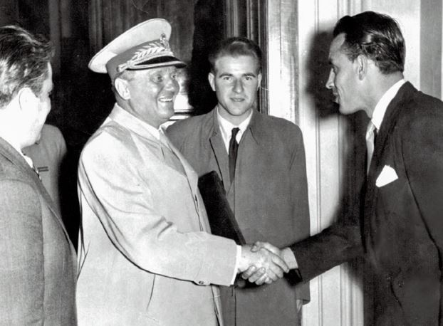 Μνήμες ενός κοσμοπολίτη δημοσιογράφου-6