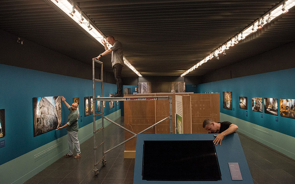 Ανοίγουμε!-2