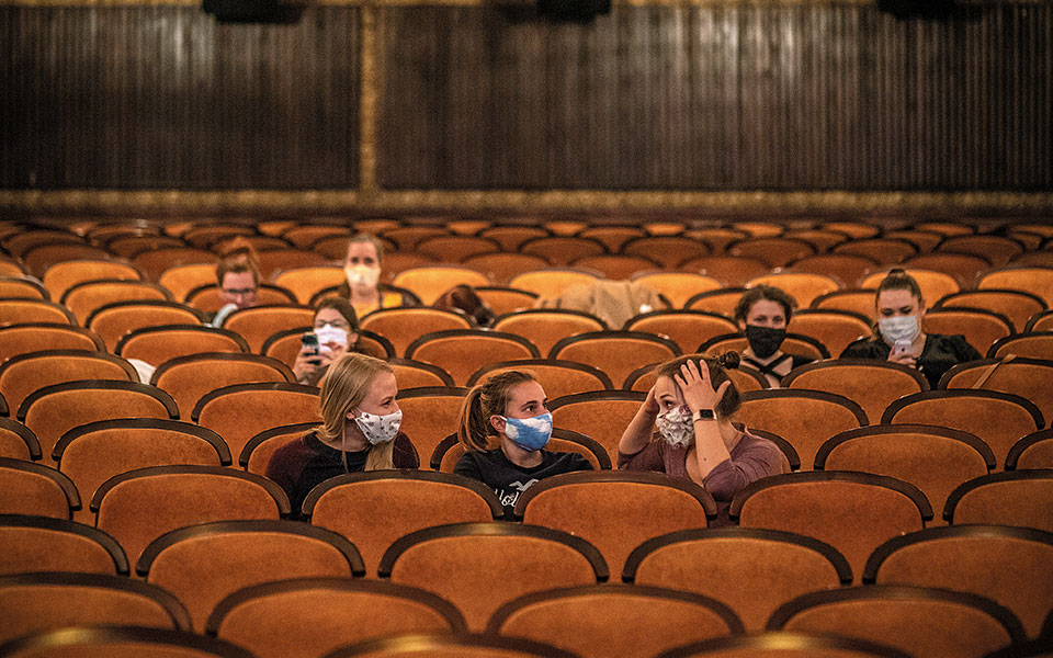 Το μετέωρο βήμα του σινεμά-1