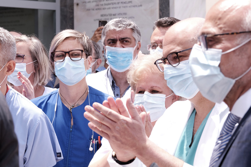 Επίσκεψη Μητσοτάκη στο νοσοκομείο ΑΧΕΠΑ της Θεσσαλονίκης (φωτογραφίες)-2