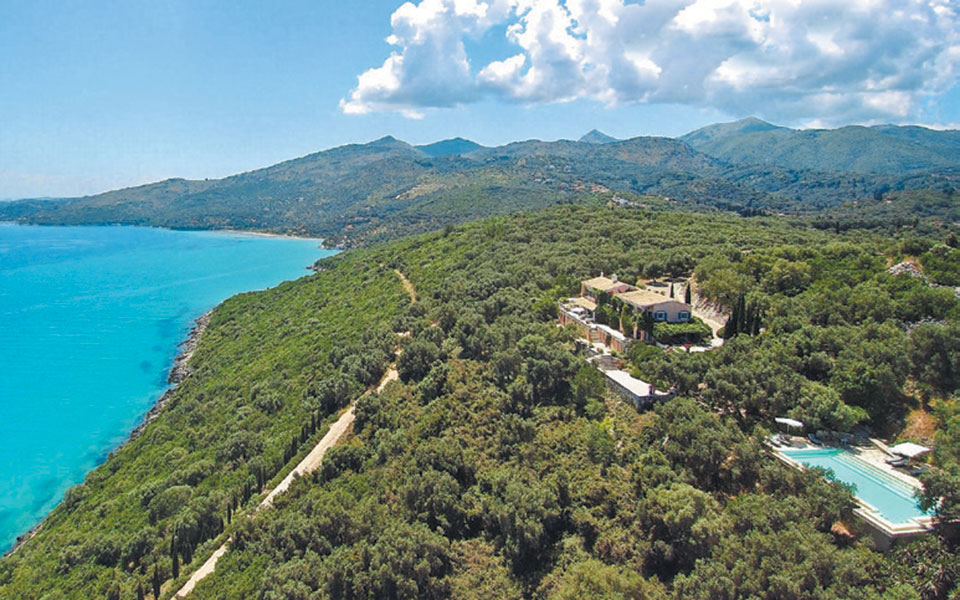 Εκατομμυριούχοι ψάχνουν για εξοχικό στην Ελλάδα-2