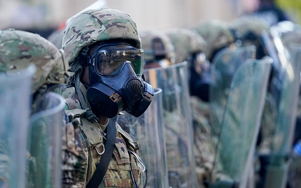 Ιατροδικαστική έκθεση: «Ανθρωποκτονία» ο θάνατος του Τζορτζ Φλόιντ – Απαγόρευση κυκλοφορίας στο Μανχάταν-7