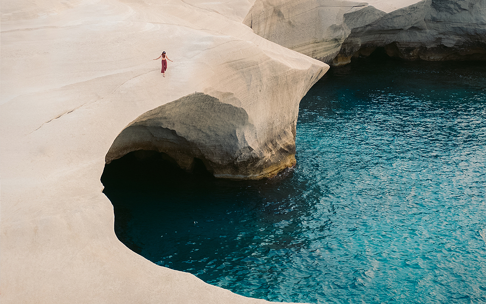 Στο “Κ” / “ΤΑΞΙΔΙΑ”, σήμερα με την Καθημερινή, πέντε καταξιωμένοι Έλληνες εικονογράφοι ζωγραφίζουν αποκλειστικά το πιο απρόβλεπτο καλοκαίρι της ζωής μας.-11
