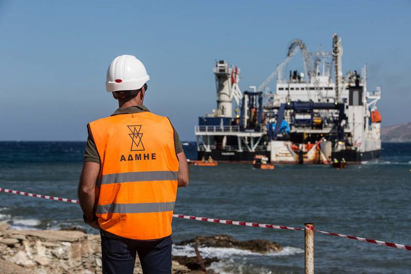 Ξεκινά η ηλεκτρική διασύνδεση Αττικής – Κρήτης-1