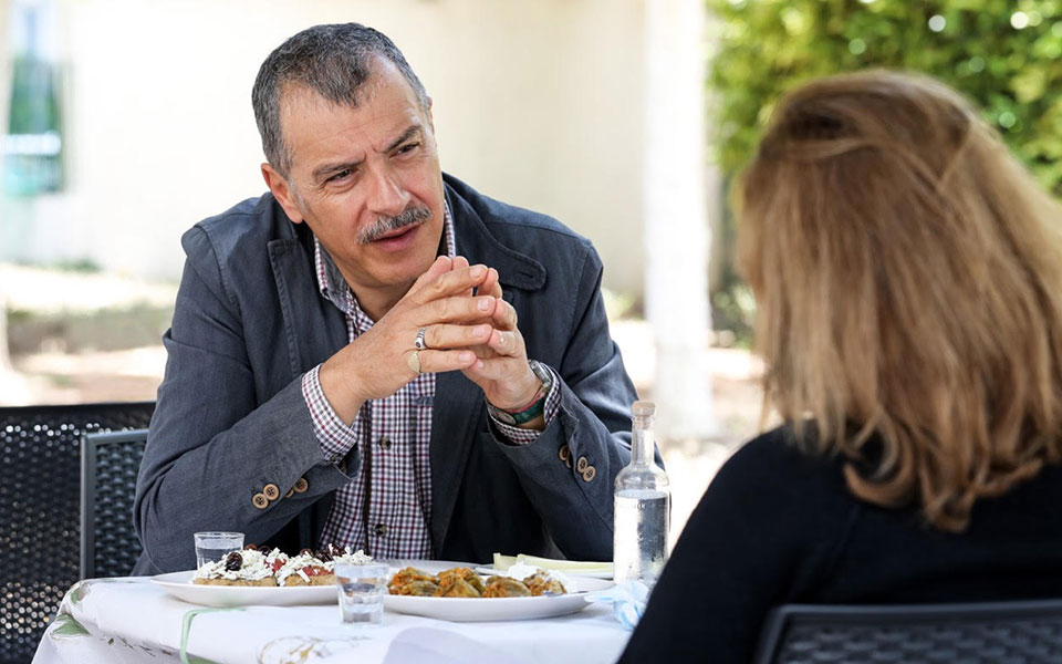 Διαβάστε στην «Καθημερινή της Κυριακής»-4