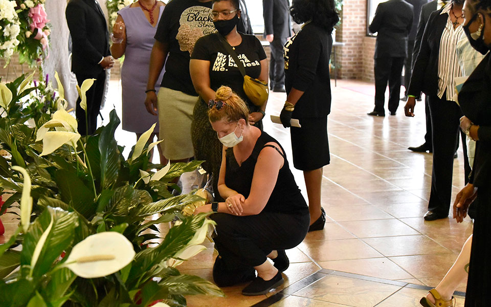Τζορτζ Φλόιντ: Το μεγαλύτερο κύμα διαδηλώσεων βίωσαν χθες οι ΗΠΑ-4