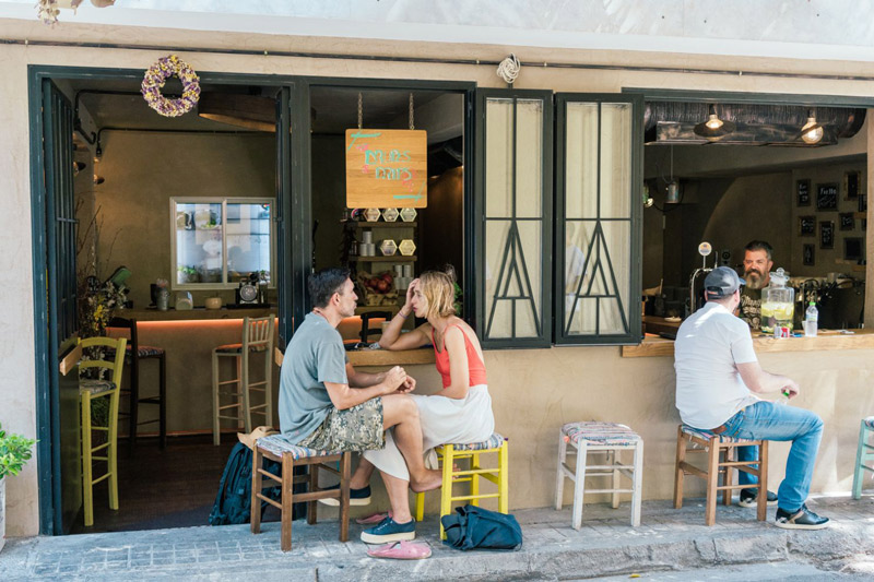 Βγαίνουμε (τελείως) έξω Part #1 Τα all day cafe και τα μπαρ-3