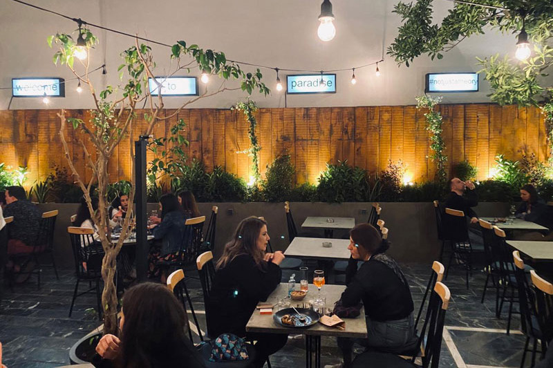 Βγαίνουμε (τελείως) έξω Part #1 Τα all day cafe και τα μπαρ-4