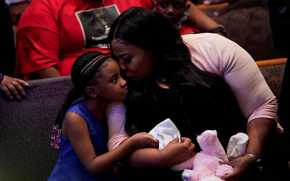 «Αντίο, Τζορτζ» εν μέσω αναβρασμού – Συγκίνηση στην κηδεία του Φλόιντ (φωτογραφίες-βίντεο)-2