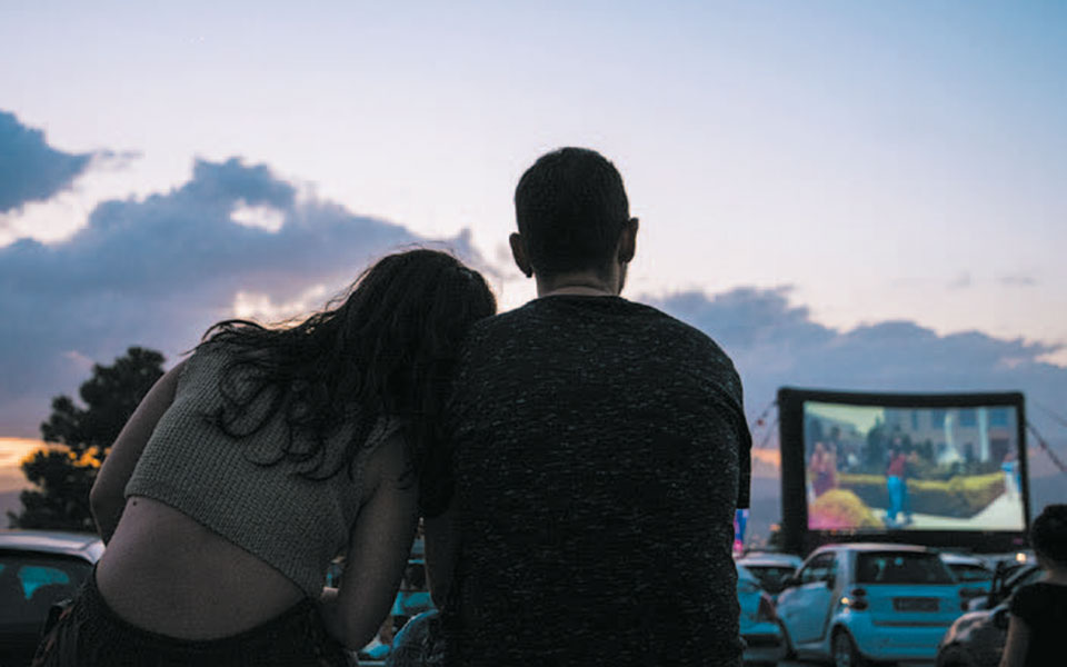 Τραβόλτα και μπέργκερ στον Λόφο-2