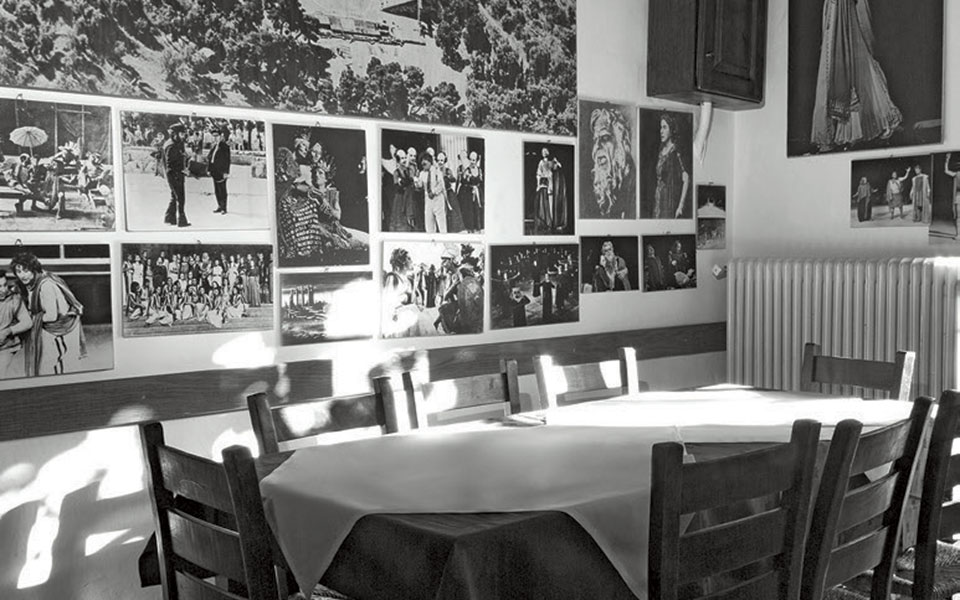 Εξήντα χρόνια με τους Λιακόπουλους-1