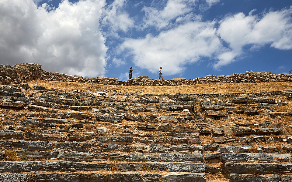 Στο “Κ” / “ΤΑΞΙΔΙΑ”, αυτή την Κυριακή, πως η Βουλή τα έβαλε με την πανδημία και την κέρδισε-12