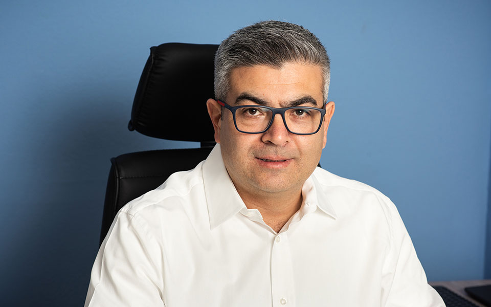 Περιμένοντας τα αεροπλάνα με τους τουρίστες-1