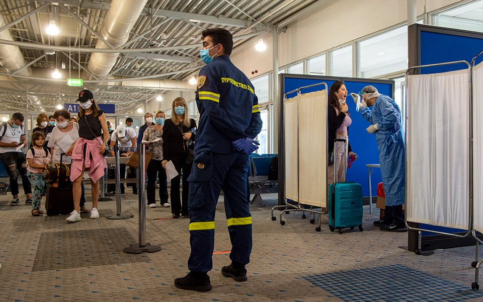 Στο “Κ” / “ΤΑΞΙΔΙΑ”, αυτή την Κυριακή, ένα γόνατο στον λαιμό της Αμερικής.-5