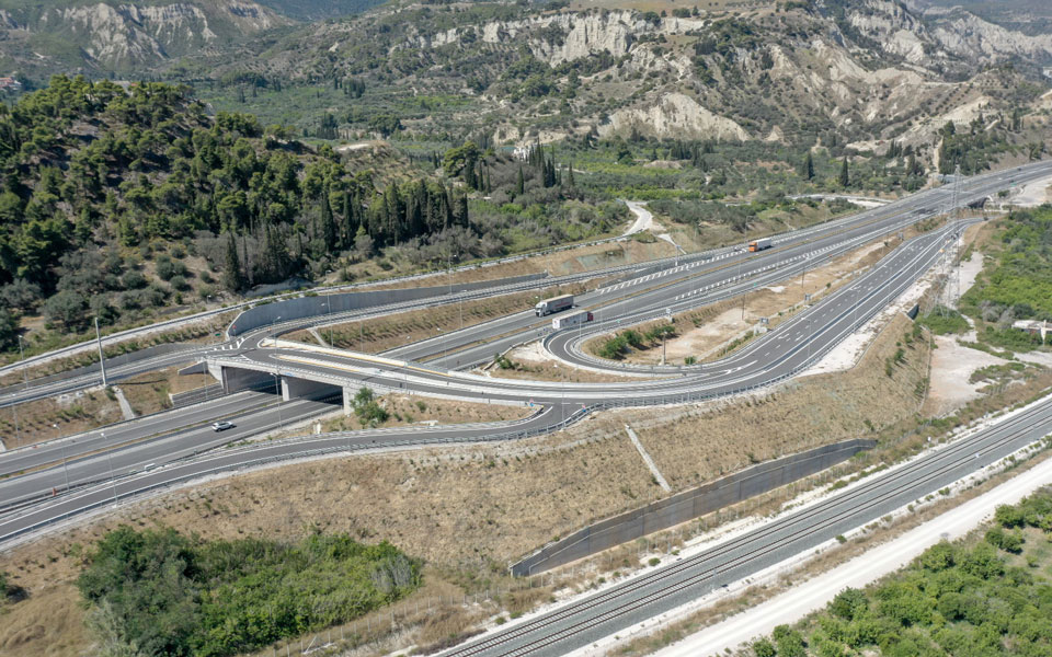 Ολυμπία Οδός: Παράδοση στην κυκλοφορία του νέου Κόμβου Λυκοποριάς (φωτογραφίες)-3