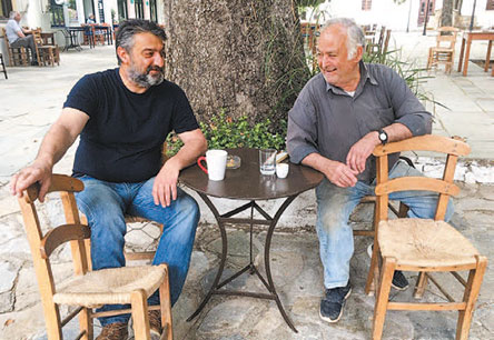 #StaySafe. Σάββατο μεσημέρι στην πλατεία του Λαύκου, στο Πήλιο-2