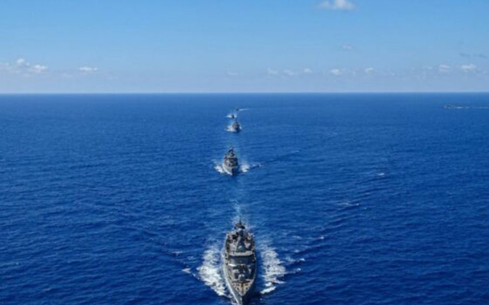 Άσκηση Πολεμικής Αεροπορίας και Ναυτικού νότια της Καρπάθου (βίντεο, φωτογραφίες)-1