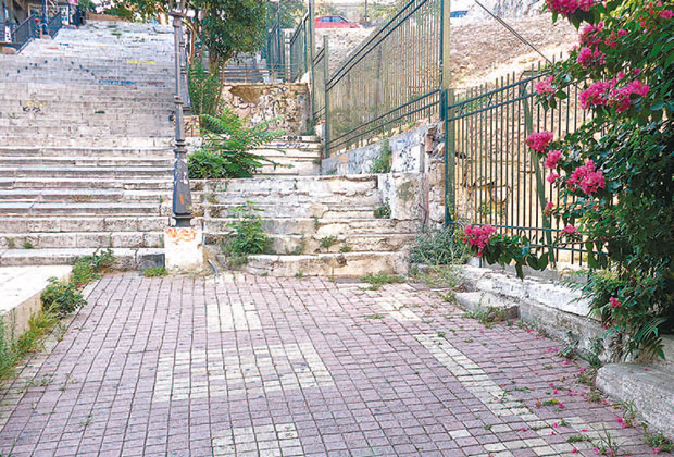 Εργα αποκατάστασης στις εμβληματικές σκάλες της Πάτρας-1