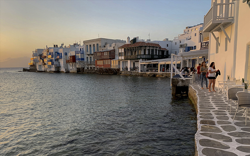 Στο “Κ” / “ΤΑΞΙΔΙΑ”, αυτή την Κυριακή, ο Πειραιάς ανεβάζει στροφές!-10