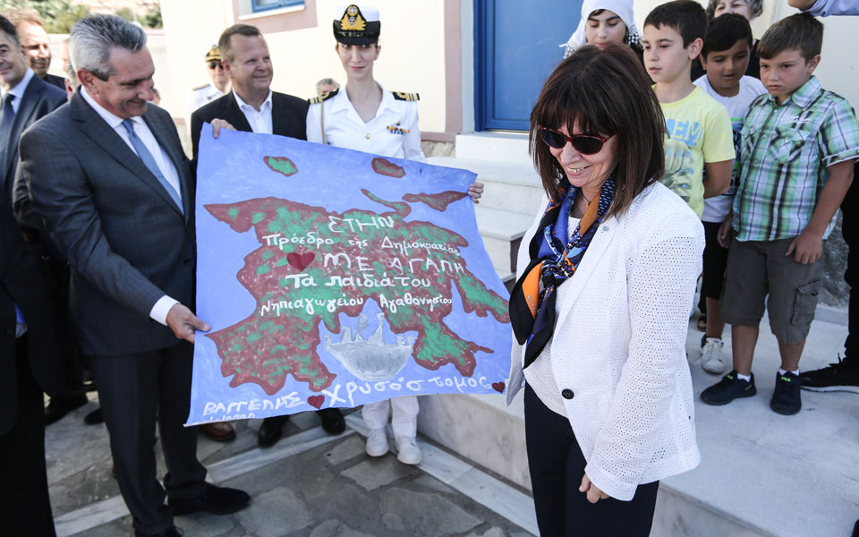 Κ. Σακελλαροπούλου από Αγαθονήσι: Δεν θα αποδεχθούμε αμφισβητήσεις εθνικών εδαφών (φωτογραφίες)-2