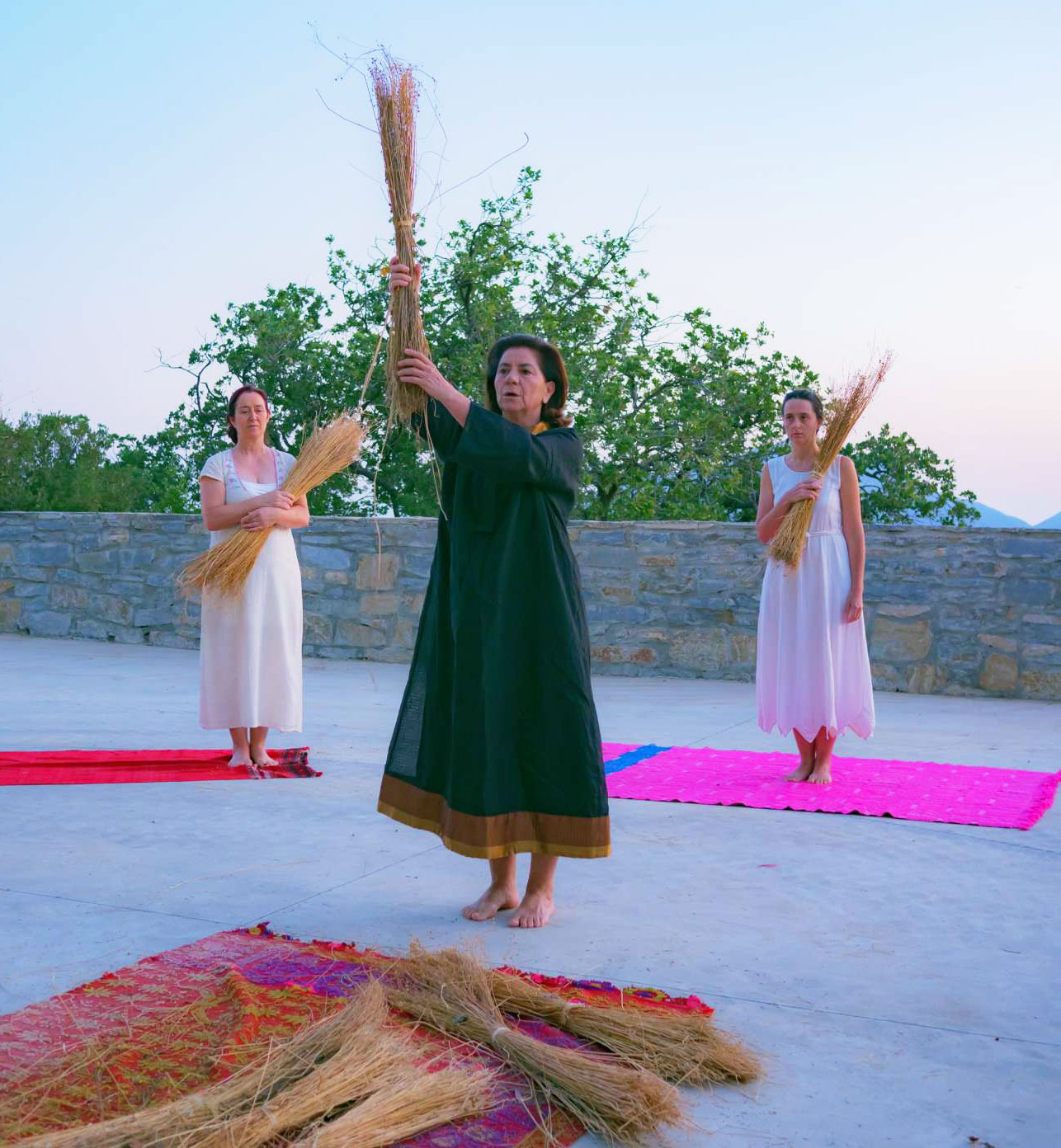#StaySafe. Μια τελετή για το λινάρι, εμπνευσμένη από τη μινωική Κρήτη-1