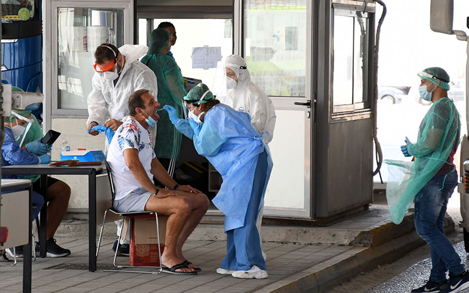 Ξεκίνησαν οι αφίξεις τουριστών στο λιμάνι της Πάτρας – Καταπλέουν επτά πλοία (φωτογραφίες)-2