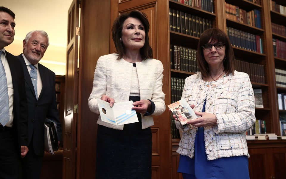 Συνάντηση Σακελλαροπούλου – Αγγελοπούλου για «Ελλάδα 2021» (φωτογραφίες)-2