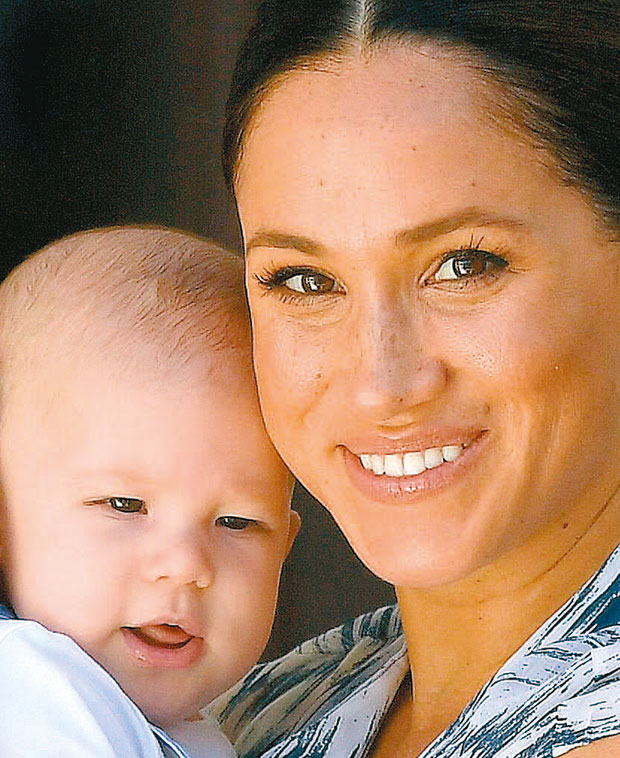 Ομαδικά πυρά κατά του Τύπου από διασήμους-1