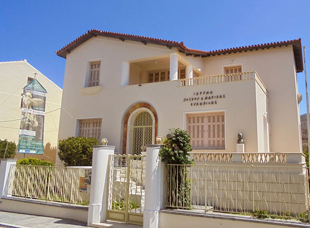 Το Ιδρυμα Κυδωνιέως στην Ανδρο φιλοξενεί γελοιογραφίες του Αρκά φέτος το καλοκαίρι-1