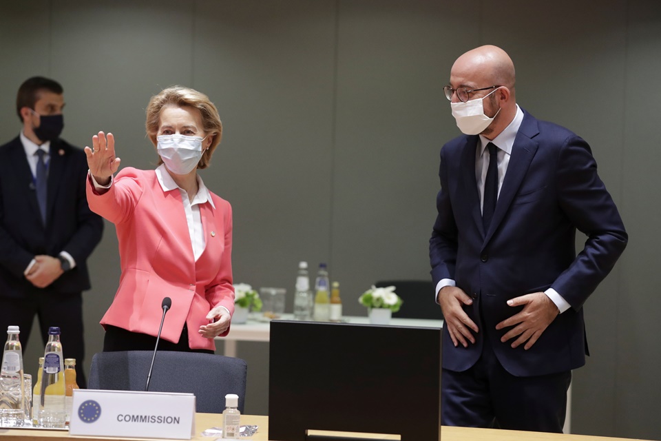 Politico: Ποιος φόρεσε την καλύτερη μάσκα στη Σύνοδο Κορυφής (φωτογραφίες)-1