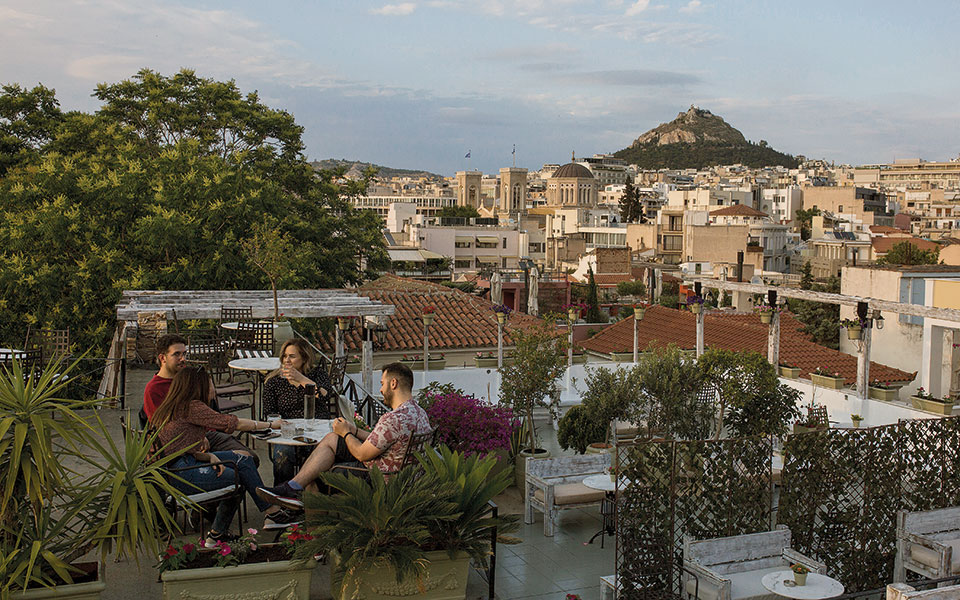 Οι γειτονιές αντέχουν, το κέντρο ζορίζεται-1