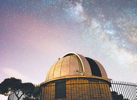 Μιχάλης και Παντελής Καλογεράκης, ποίηση, μουσική και ουρανός στο Θησείο-1